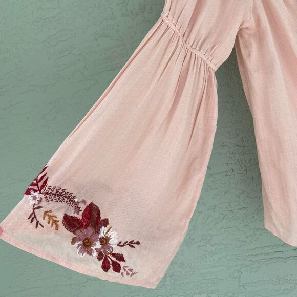 Love, Fire Size L Off Shoulder Bell Sleeve Floral Blush Top - Picture 3 of 8